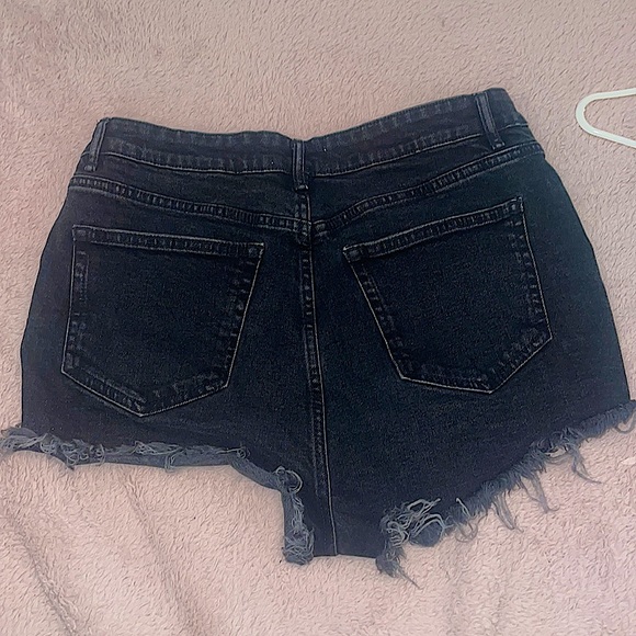 Zara Short Roll Up Jean Shorts!!💙 Size 10 - Picture 2 of 2